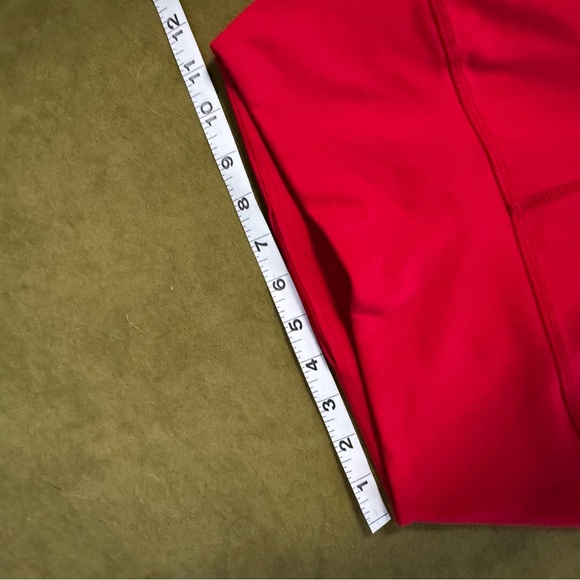 Beyond Yoga Powerbeyond Strive High Waisted Legging Sz M in Retro Red NWT 90 - Picture 14 of 16